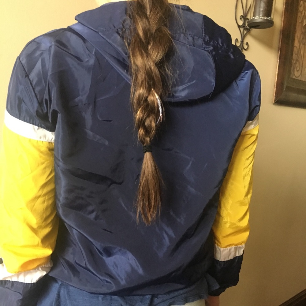 workout jacket - Picture 2 of 3